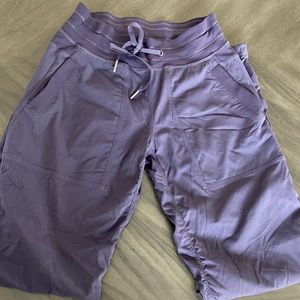 LULULEMON lined pants. Size 4 regular. Great condition